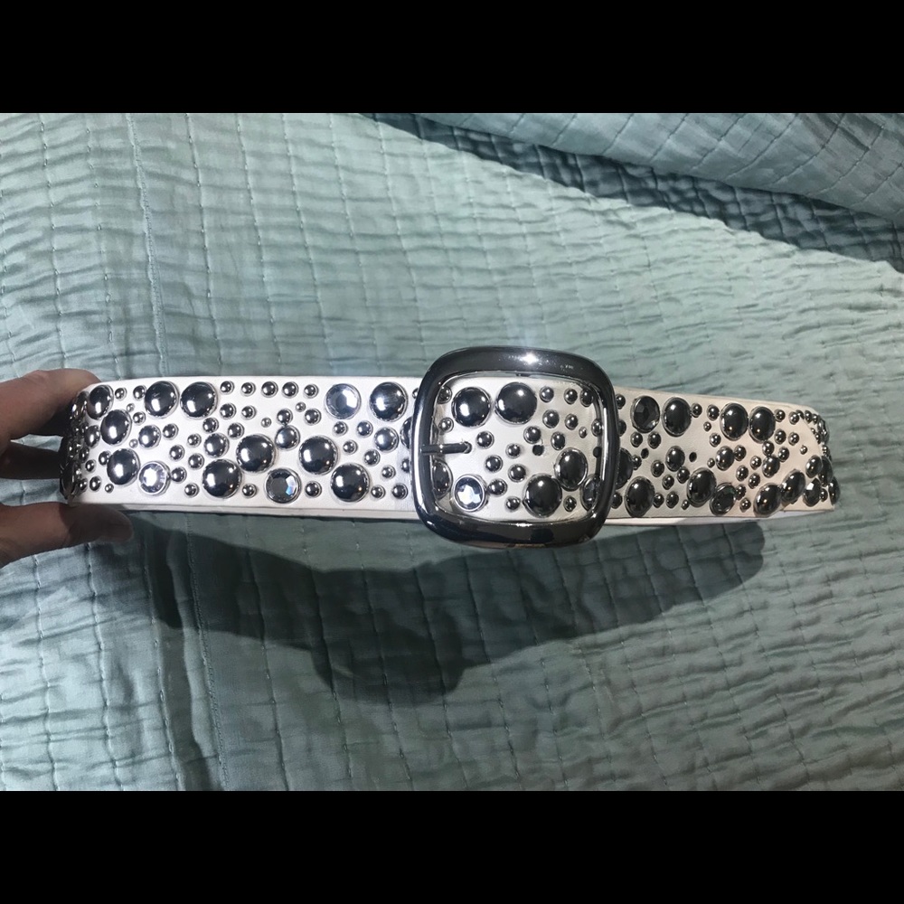 White Studded White House Black Market Belt M